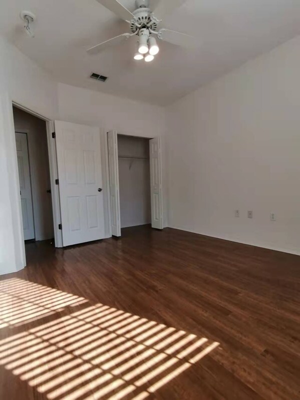 Building Photo - 4847 NW 78th Rd