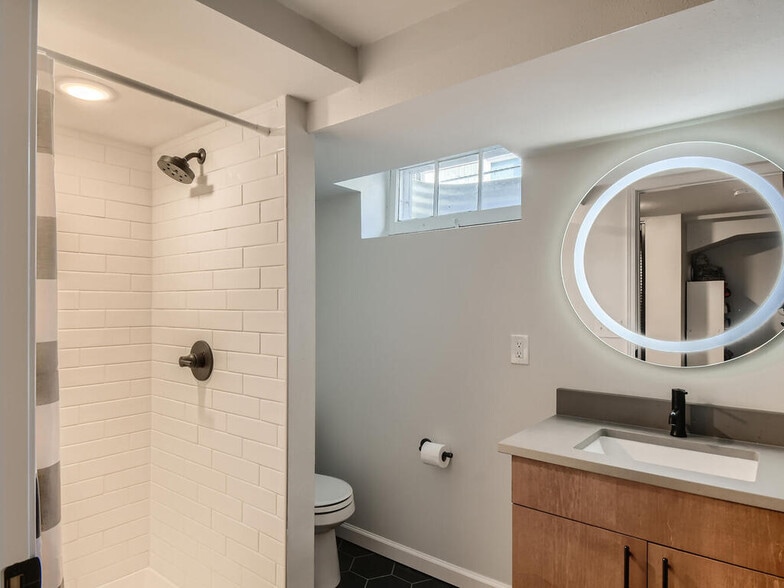 Building Photo - 1316 Oxford St