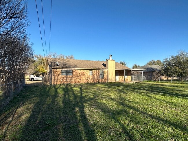 Building Photo - Single Family Home