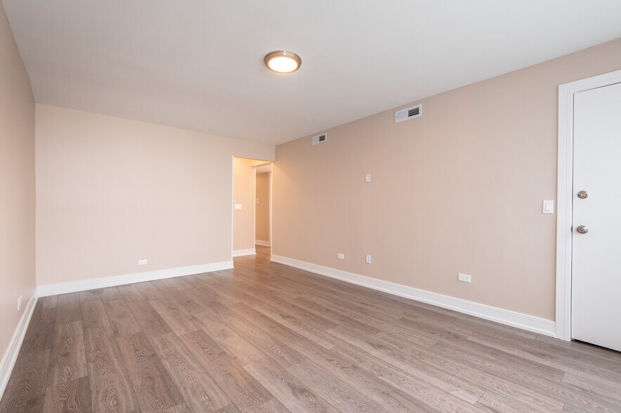 Building Photo - 8729 W 73rd Pl