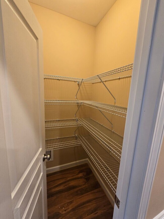 Building Photo - 5114 Chapel Ln