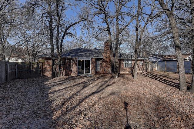 Building Photo - 213 Pecan St