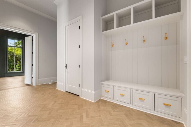 Building Photo - 8115 Devens Dr