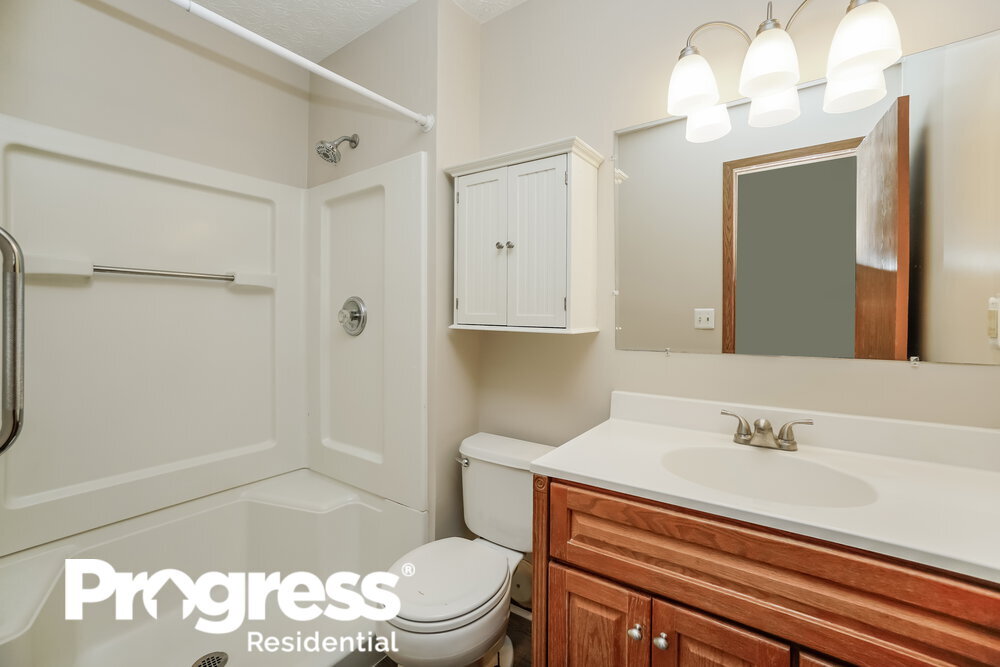 Building Photo - 2016 Big Tree Dr