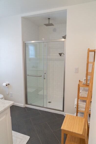 Main Bath Shower - 9 Tyler St