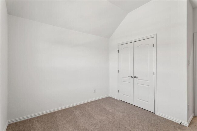 Building Photo - 1429 Cole Ests Dr