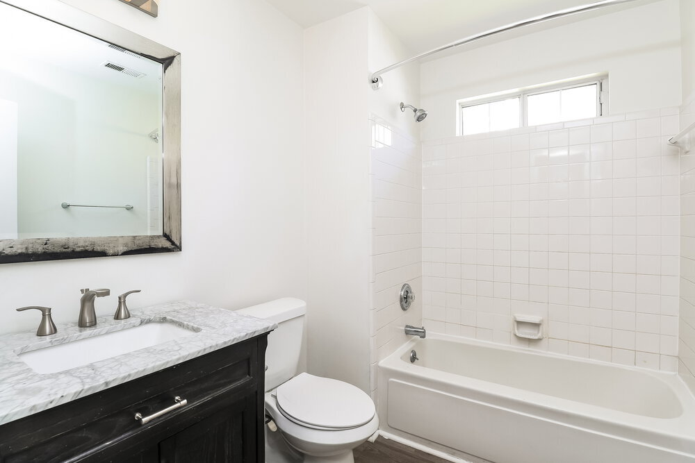 Building Photo - 707 Trailing Rock Dr