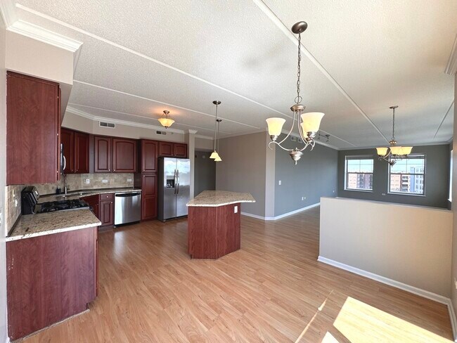 Building Photo - 656 Pearson St