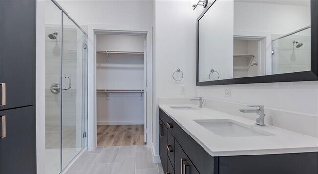 Building Photo - 3900 Berkman Dr