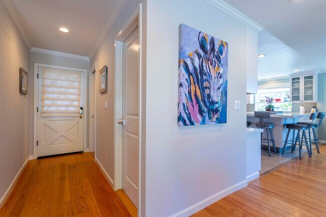 Building Photo - 10 - 22 Month FURNISHED Lease: Bring Indoor/Outdoor Living HOME with this 3bd+/2.5ba plus Pool & ...