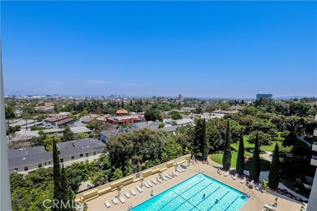 Building Photo - 2160 Century Pk E