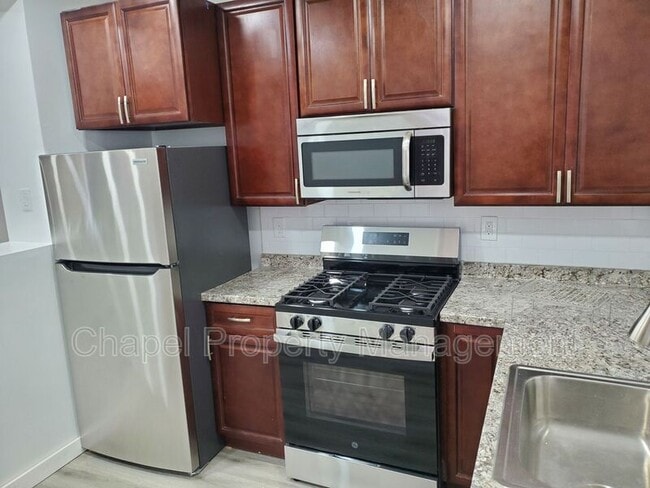 Building Photo - 118 S 57th St