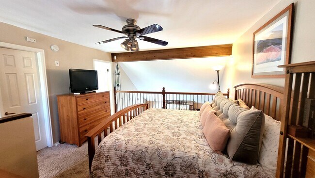 Building Photo - 294 Cobblestone Dr