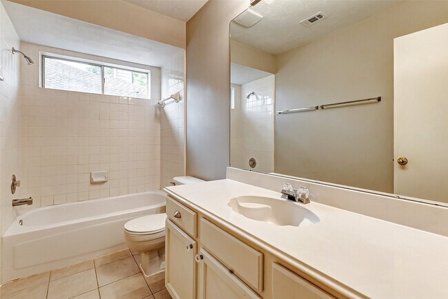 Building Photo - 23922 Spring Dane Dr
