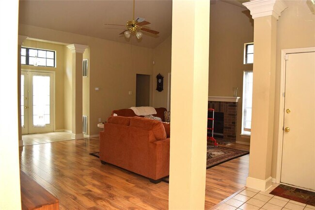Building Photo - 2029 Reef Dr