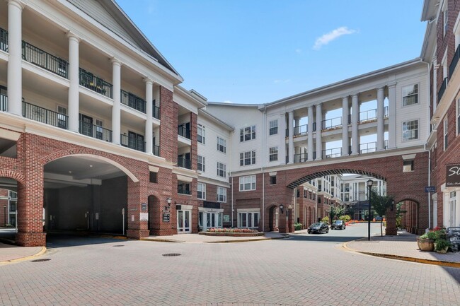 Building Photo - 3 Arch Pl