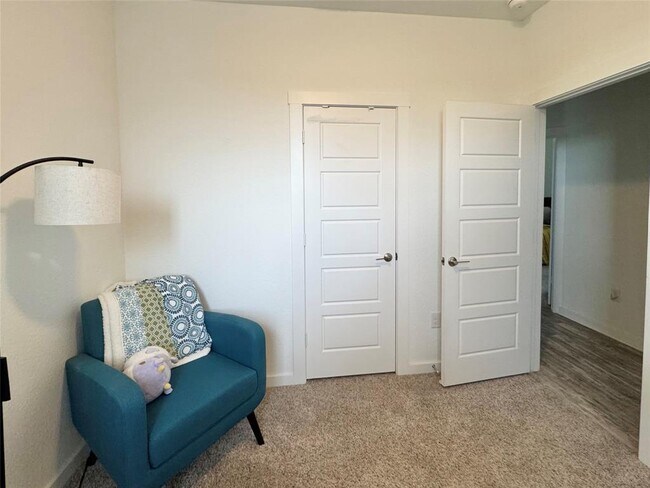 Building Photo - 2307 Langdale Ln