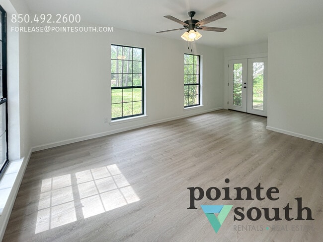 Building Photo - 10080 Bay Haven Dr