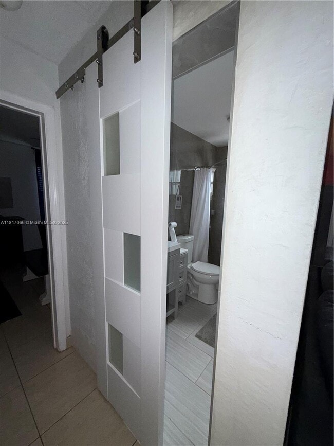 Building Photo - 5845 SW 61st St
