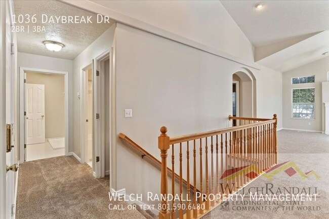 Building Photo - 1036 Daybreak Dr