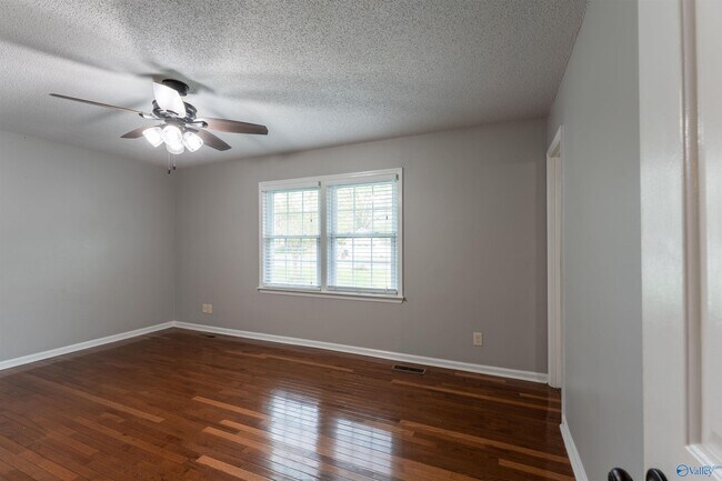 Building Photo - 104 Westminster Way