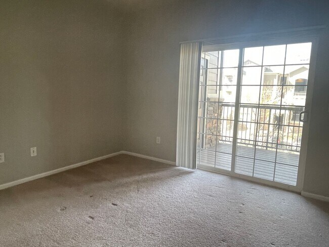 Building Photo - Beautiful, 2 bed/2 bath Condo at Blue Sky at Vista Ridge