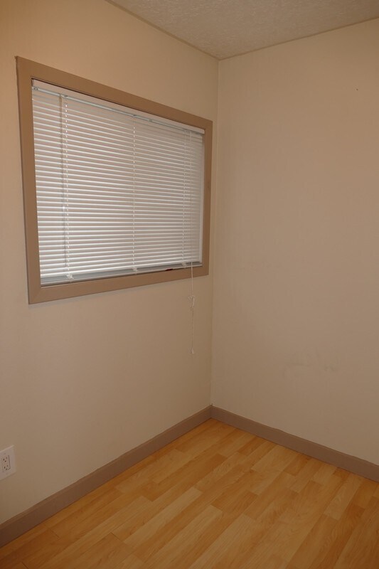 Building Photo - SE Arista Dr - 1 bedroom apartment in the ...