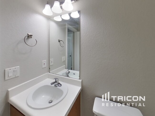 Building Photo - 2714 Moonrock