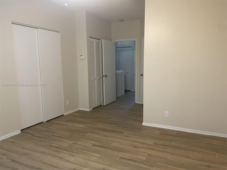 Building Photo - 145 SW 96th Ter