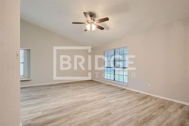 Building Photo - 9009 Davis St