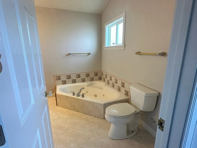 Building Photo - 515 W 100 S