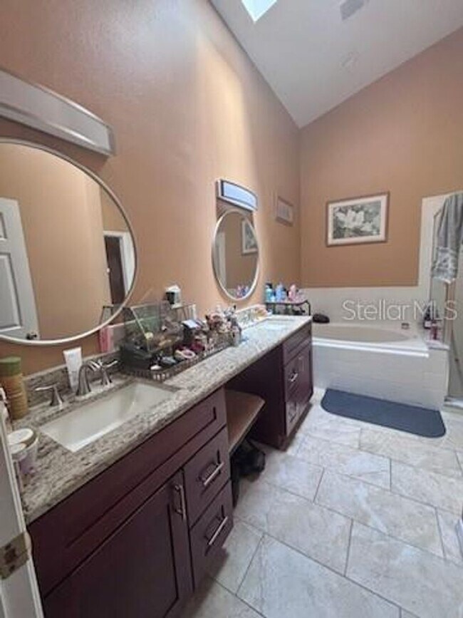 Building Photo - Kissimmee Rental
