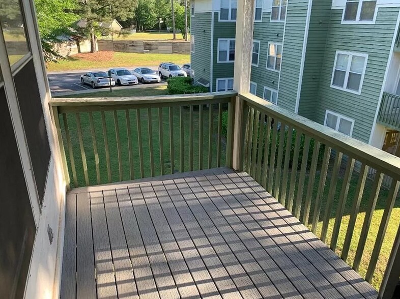 Building Photo - 1021 Wood Creek Dr