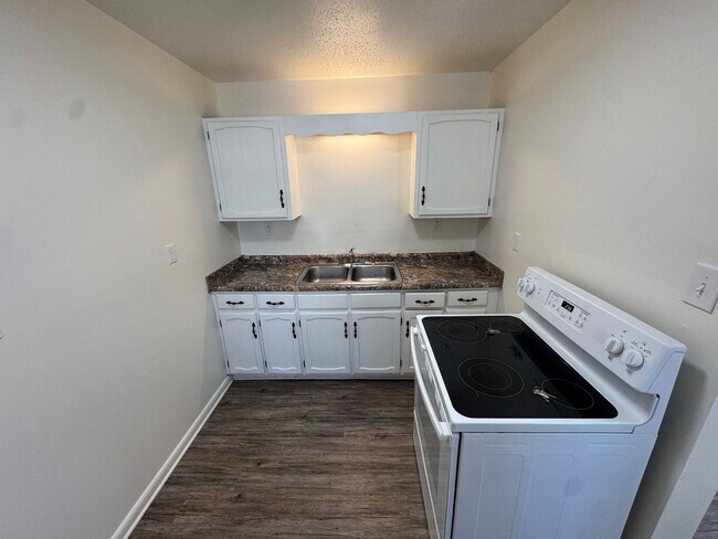 Building Photo - Towneview Estates