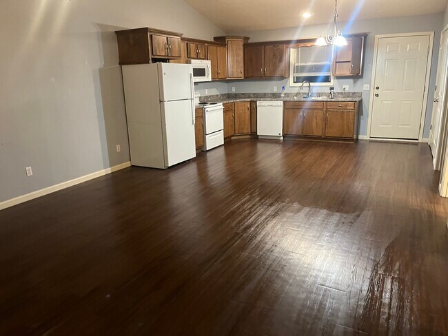 Building Photo - 3812 Charlie Moran Hwy