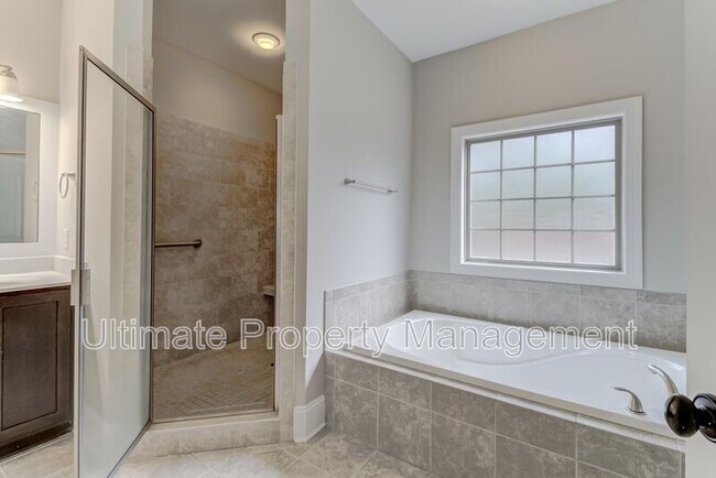 Building Photo - 1202 Matteo Dr
