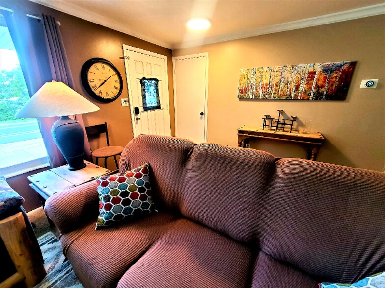 Building Photo - 7000 S 2300 E