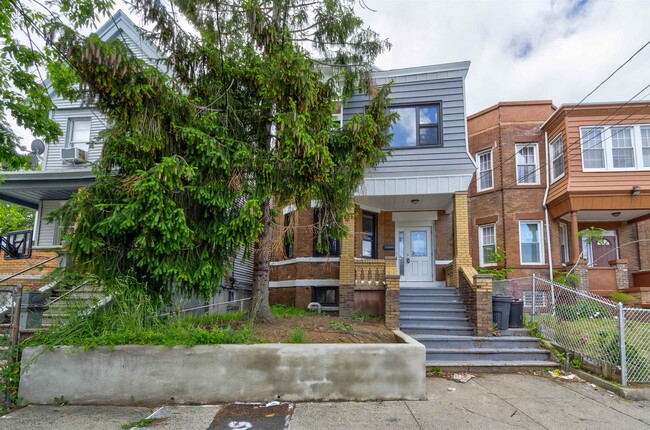 Building Photo - 333 Princeton Ave