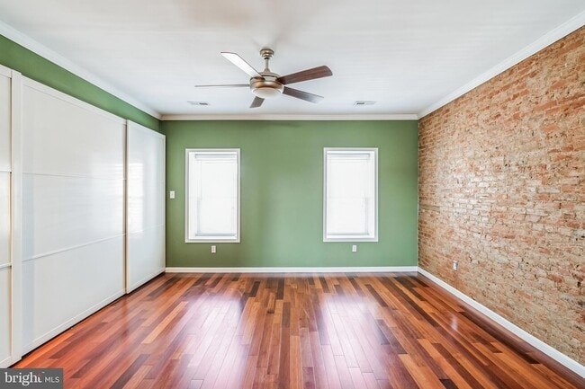 Building Photo - 126 Ripka St