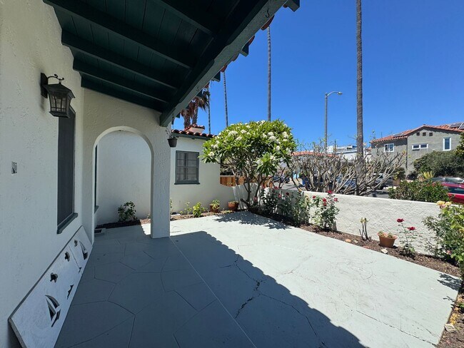 Building Photo - Beautiful 3bd 1ba