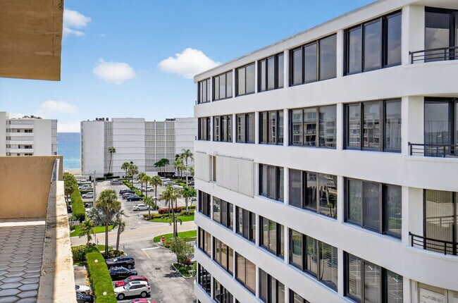 Building Photo - 3581 S Ocean Blvd