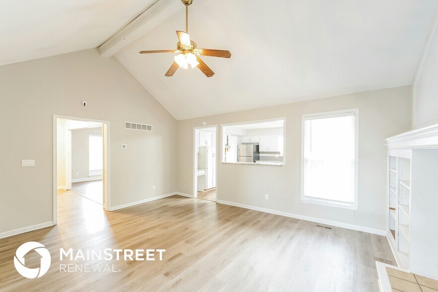 Building Photo - 15347 Newton Dr