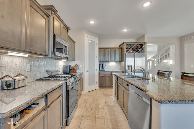 Building Photo - 912 Crystal Deer Dr