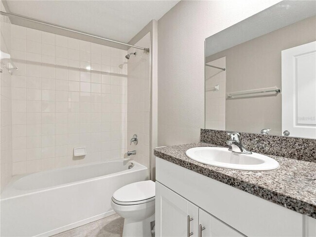 Building Photo - 13432 Crest Lake Dr