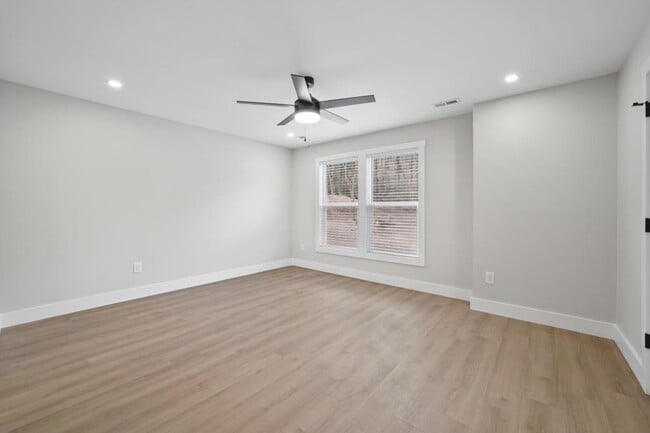 Building Photo - 112 Shipman Dr