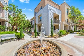 Building Photo - 664 Colorado Cir