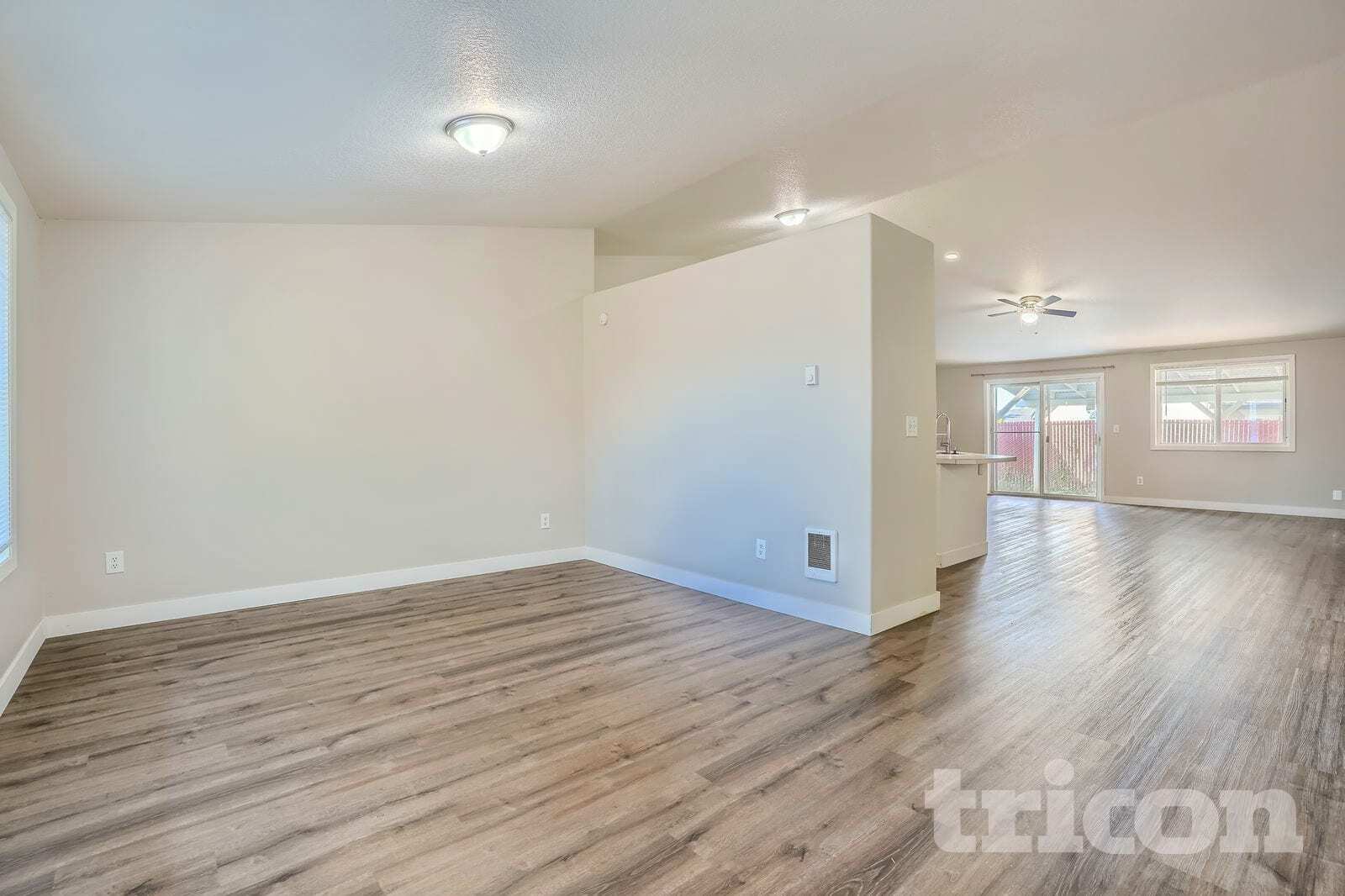 Building Photo - 803 NW 20th Cir