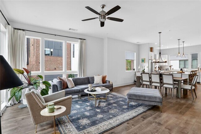 Building Photo - 1214 Chelsea Cir NW