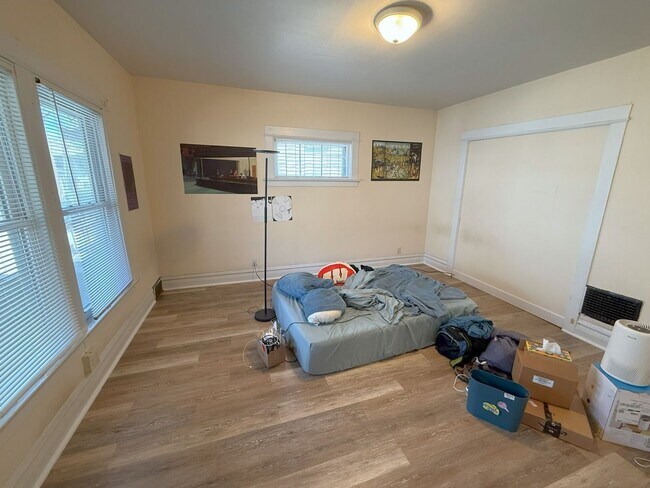 Building Photo - 1117 Bowen Ct