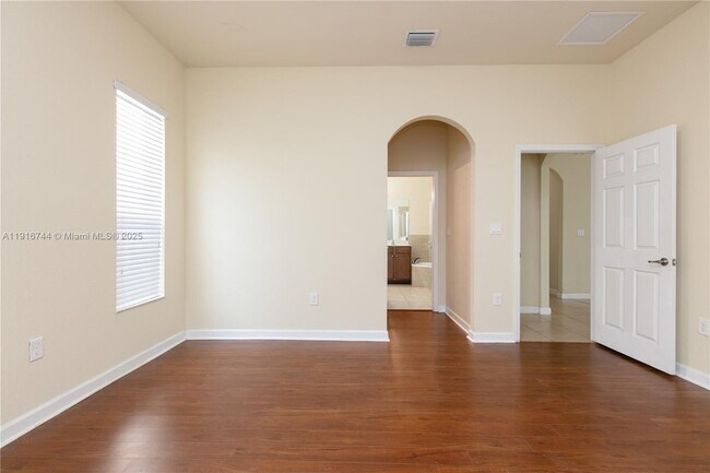 Building Photo - 9036 SW 170th Pl